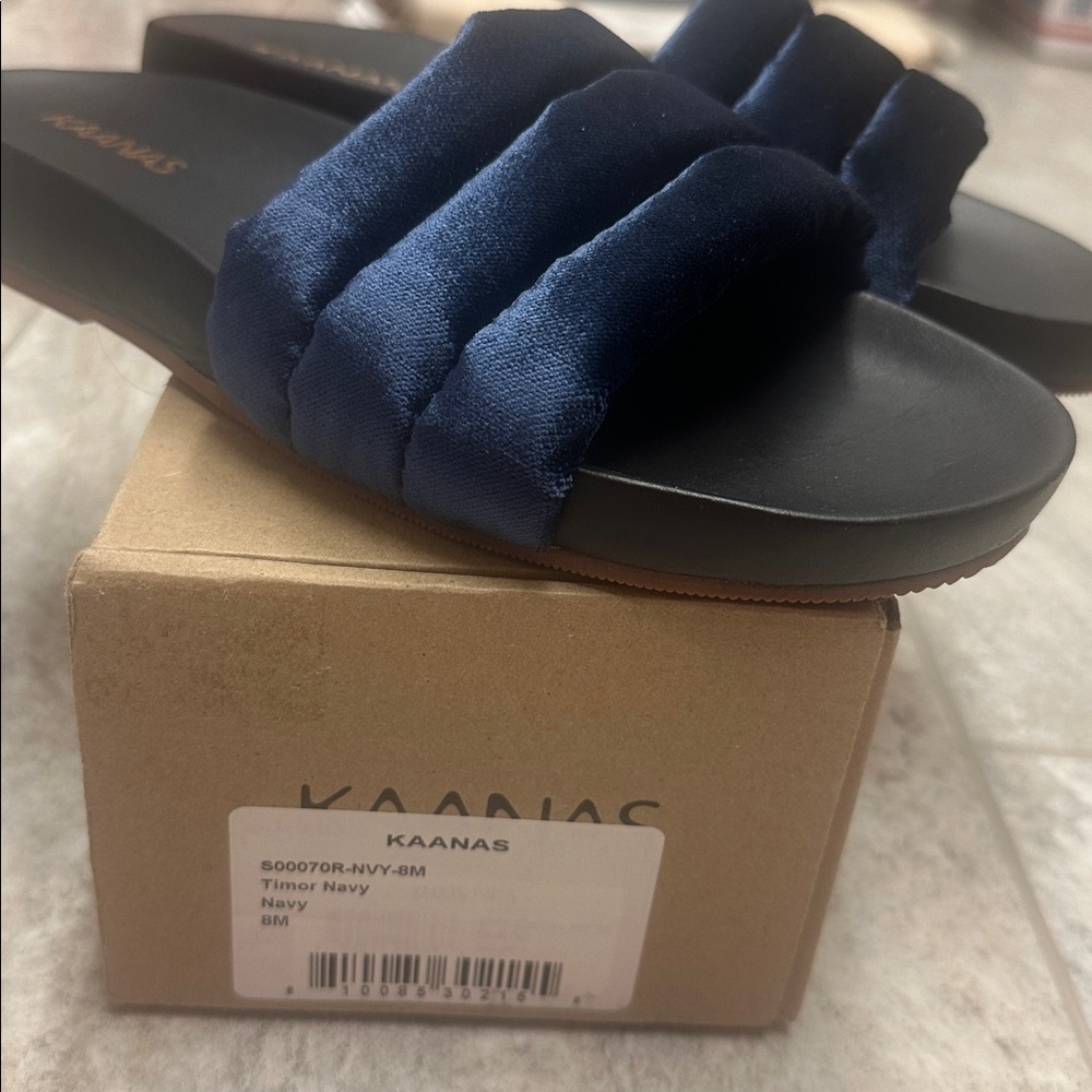NWT Kaanas Timor Chunky Suede Pool Slide Navy Velvet Sandal Women 8 Shoe
